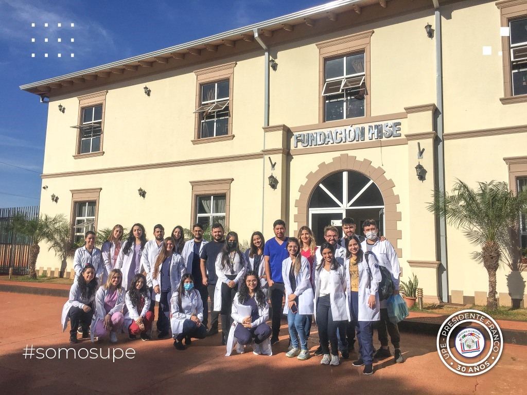 Inspección médica a niños del hogar Santa Elena de CDE